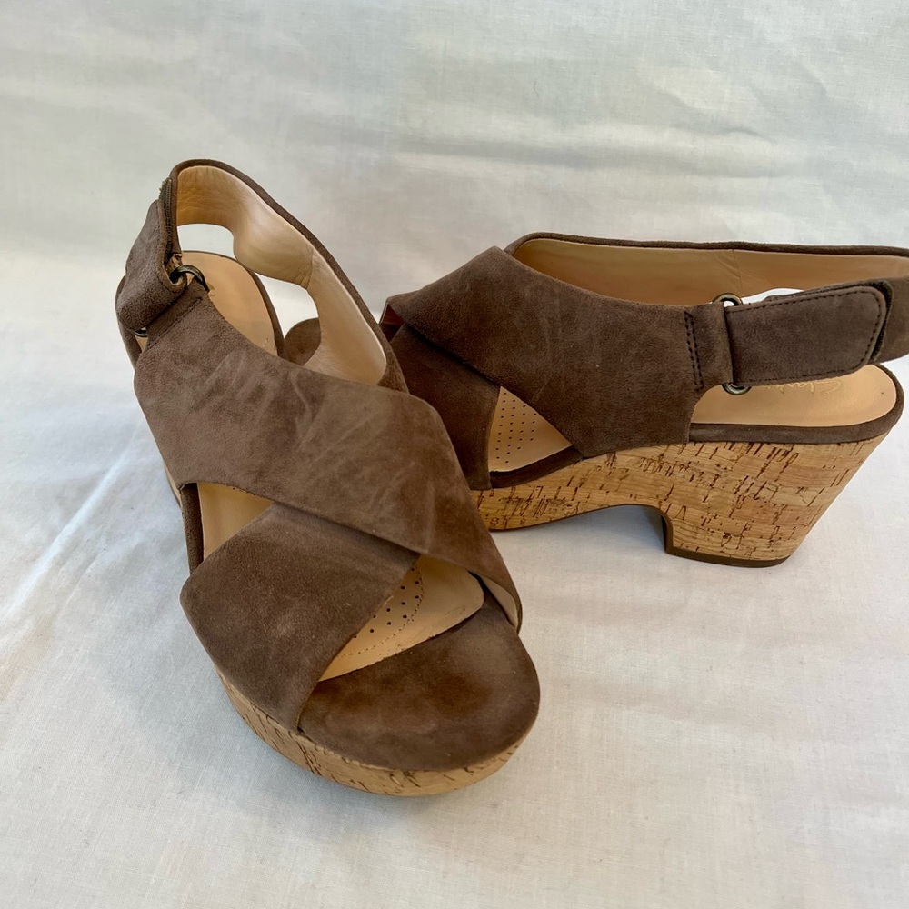 Clarks Maritsa Lara Brown Suede Platform Sandals  7